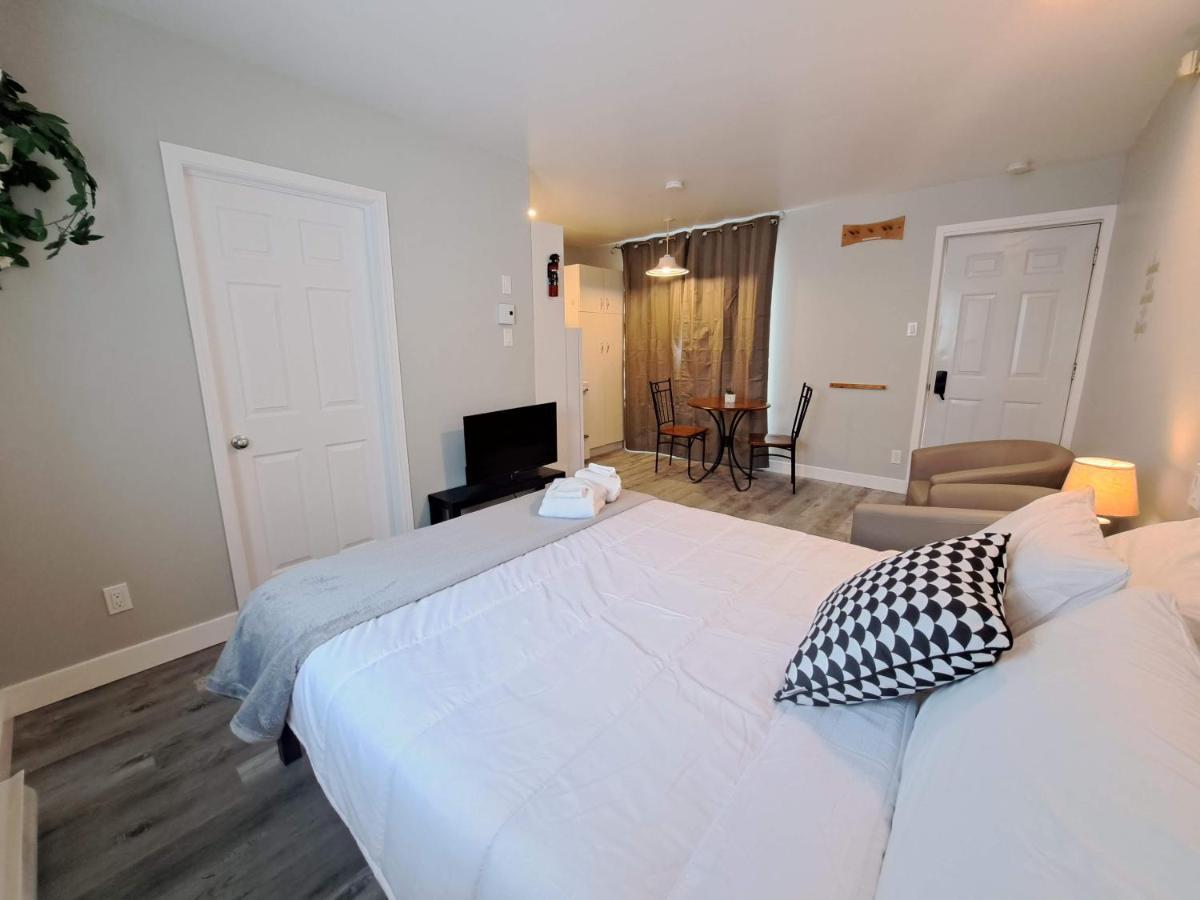 Habitations Zenith Apartment Sainte-Anne-de-Beaupre Bagian luar foto